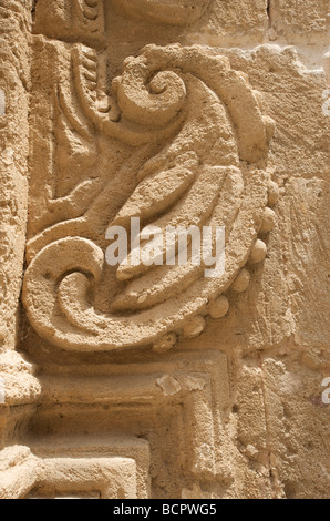 Close up sculpture en grès de détail sur une église à Ciutadella Menorca Espagne Banque D'Images