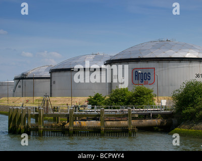 Réservoirs de stockage de pétrole Argos à Rotterdam Zuid Holland aux Pays-Bas Banque D'Images