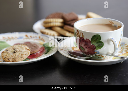 Thé et biscuits Banque D'Images