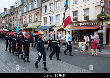 Bastille Day Parade et affichage par SPV à Honfleur , France Banque D'Images