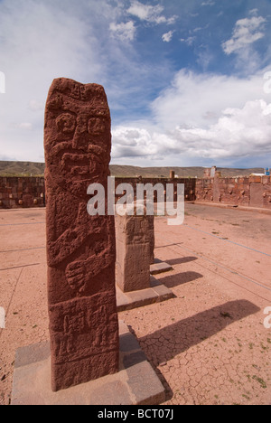 Sculpture centrale au temple semi-souterraine à Tiwanaku (Bolivie). Déclaré site du patrimoine mondial de l'UNESCO Banque D'Images