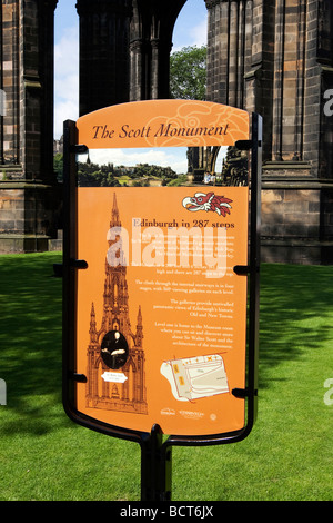 Le Scott Monument à Princess Gardens côté de Princes Street à Édimbourg, Écosse Banque D'Images