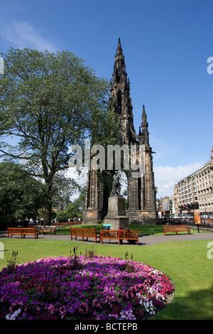 Le Scott Monument à Princess Gardens côté de Princes Street à Édimbourg, Écosse Banque D'Images