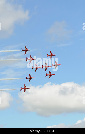 La Royal Air Force (flèches rouges sur le typhon formation au cours de la 2009 Royal International Air Tattoo RAF Fairford Gloucestershire Banque D'Images