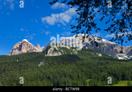 Massif Tofana de Cortina d'Ampezzo, Dolomites, Italie Banque D'Images