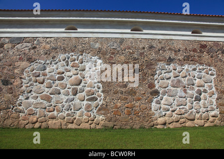 Mur en pierre dans le village de Heimtali, l'Estonie, pays Baltes, Europe. Photo par Willy Matheisl Banque D'Images