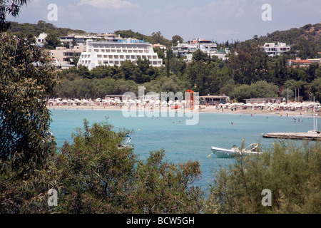 Plage de Vouliagmeni et resort, Athènes Grèce Banque D'Images