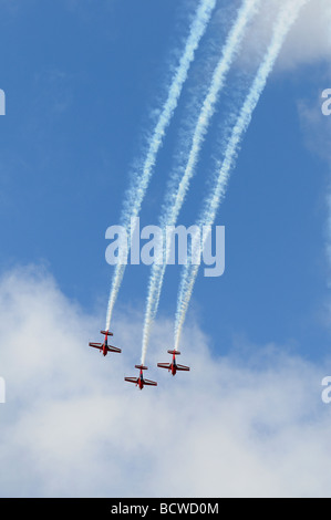 La Royal Jordanian Falcons Aerobatic Display Team au Royal International Air Tattoo, RAF Fairford Gloucestershire Angleterre Banque D'Images