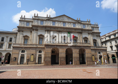 Europe Italie Milan teatro la scala opera house exterior Banque D'Images