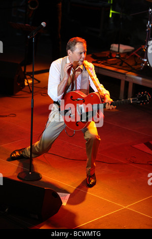 Peter Kraus, rock'n' roll musicien, concert en plein air, Muehldorf am Inn, Bavière, Allemagne Banque D'Images