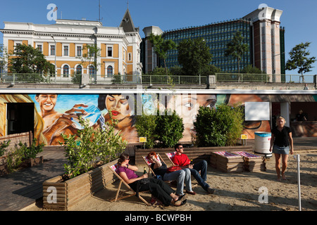 Herrmann beach bar sur le Canal du Danube, Herrmann Park, Vienne, Autriche, Europe Banque D'Images