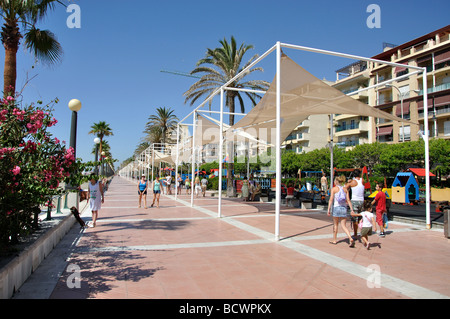 Promenade de la plage, Marbella, Costa del Sol, la province de Malaga, Andalousie, Espagne Banque D'Images