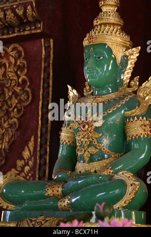 Bouddha de Jade de Wat Phra Singh de Chiang Mai, Thaïlande Banque D'Images