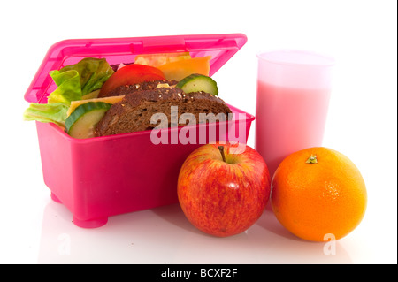 Dîner sain avec des repas tout fromage de lait et de fruits à pain Banque D'Images