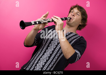 Une photographie tête-et-épaules de Joël JORDA clarinettiste (France). Portrait du clarinetiste Joël Jorda (France). Banque D'Images