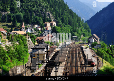 La dernière station avant d'entrer dans le tunnel du Gotthard, Goeschenen dans le canton d'Uri, Suisse, Europe Banque D'Images