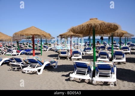 Playa de la Bajadilla, Marbella, Costa del Sol, la province de Malaga, Andalousie, Espagne Banque D'Images