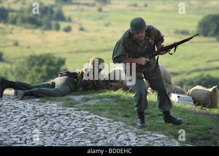 Reconstitution de la deuxième guerre mondiale - loi sur l'importante bataille de Monte Cassino. Les défenses allemandes. Événement annuel en Pologne, Ogrodzieniec. Banque D'Images