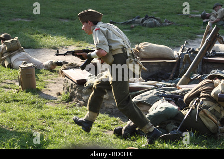 Reconstitution de la deuxième guerre mondiale - loi sur l'importante bataille de Monte Cassino. Événement annuel en Pologne, Ogrodzieniec. Banque D'Images