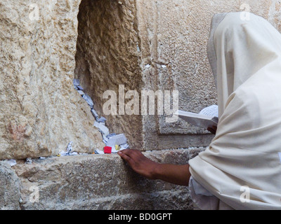 Tisha Be'Av au Mur des lamentations à Jérusalem Banque D'Images