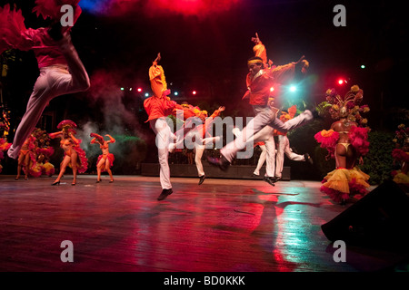 Danseurs Saut Tropicana Banque D'Images