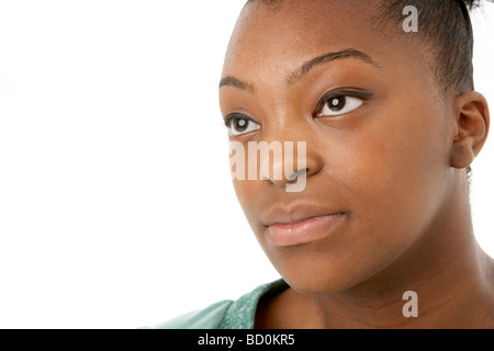 Studio Portrait Of Smiling Teenage Girl Banque D'Images