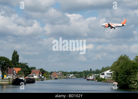 Easyjet aéroport de Schiphol Amsterdam Pays-Bas Ringvaart Banque D'Images