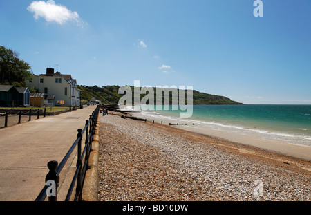 Une vue sur les plages dans la région de la baie de Totland, île de Wight Banque D'Images