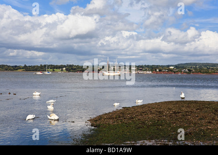 Vue de l'autre côté de la rivière Exe à partir de Powderham Lympstone avec un voile à la traditionnelle en bois Banque D'Images