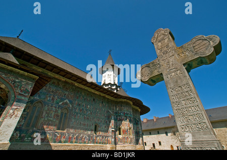 Le monastère de Sucevita Roumanie peints de Bucovine décorés de fresques religieuses du 16e siècle Banque D'Images
