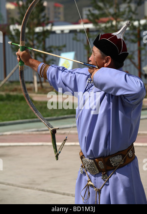 Au cours de l'Archer concours Naadam, Ulaanbaatar, Mongolie Banque D'Images