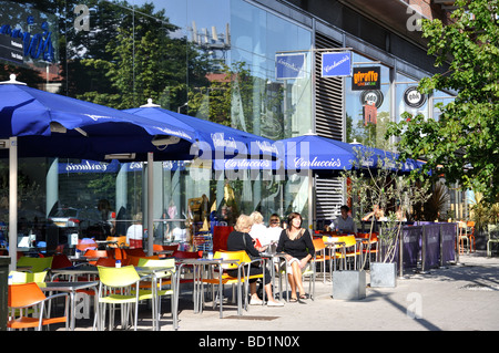 Carluccio's Restaurant, Nouvelle-Zélande Avenue, Walton-on-Thames, Surrey, Angleterre, Royaume-Uni Banque D'Images