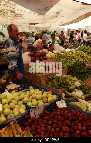 Marché aux légumes de Yalikavak, péninsule de Bodrum, Turquie Banque D'Images