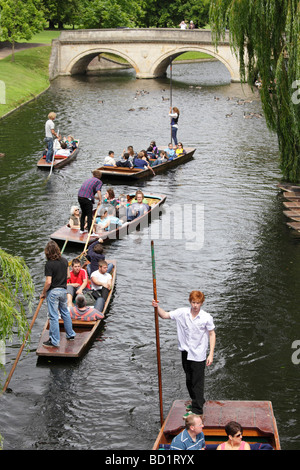 Promenades en barque sur la cam vu de Garret Hostel Lane Cambridge 2 Banque D'Images