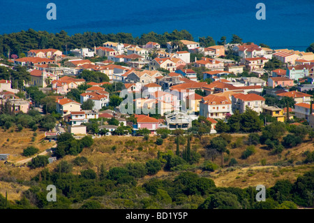 Vue panoramique sur Skala Skala de vieux grec sur l'île Méditerranéenne de Céphalonie Grèce GR Banque D'Images