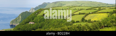 La côte de la vallée des roches de devon lynton le sentier du littoral à lynmouth sur woody bay Banque D'Images