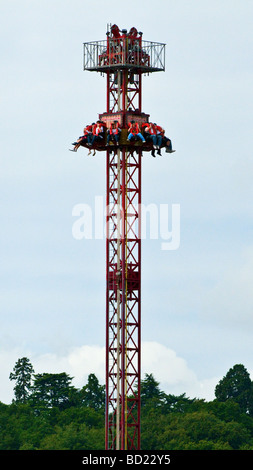 Detonator ride, le parc à thème Thorpe Park, Surrey, Angleterre, Royaume-Uni. Pleasure park and ride fun day out. Banque D'Images