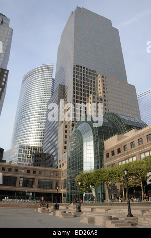 La façade arrondie du nouveau siège de Goldman Sachs et le World Financial Center à Manhattan. Banque D'Images