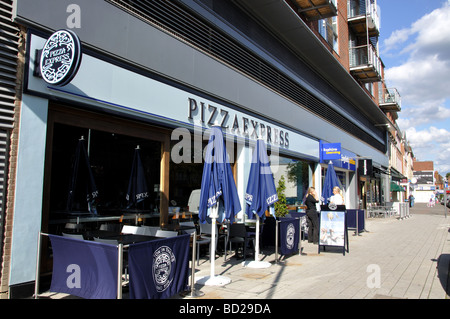 Pizza Express Restaurant, New Zealand Avenue, Walton-on-Thames, Surrey, Angleterre, Royaume-Uni Banque D'Images