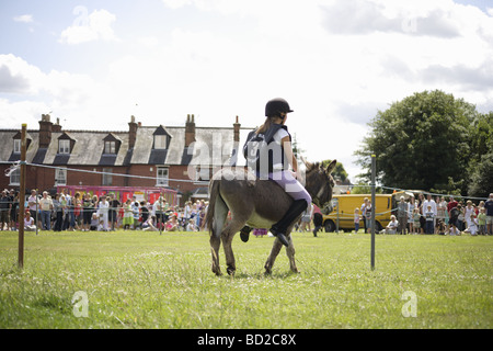 Donkey derby,vieil anglais pratique d'été traditionnels des petites villes et villages autour de l'uk,datant de plus de cent années Banque D'Images