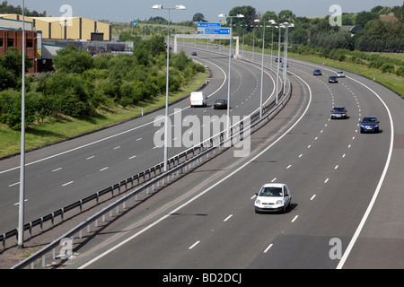 Voies d'autoroute à péage m6 juste après T7 cannock staffordshire uk Banque D'Images