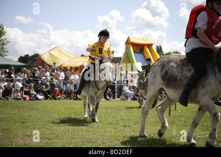 Donkey derby,vieil anglais pratique d'été traditionnels des petites villes et villages autour de l'uk,datant de plus de cent années Banque D'Images