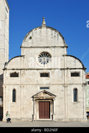 Façade de l'église St Mary Crkva svete Marije en Dalmatie zadar croatie Banque D'Images