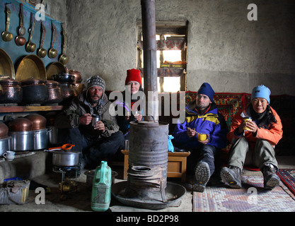 Photos de l'hiver randonnée sur la rivière Zanskar gelé au Ladakh / Inde.Il s'appelle Chadar, signifie couverture de glace. Banque D'Images