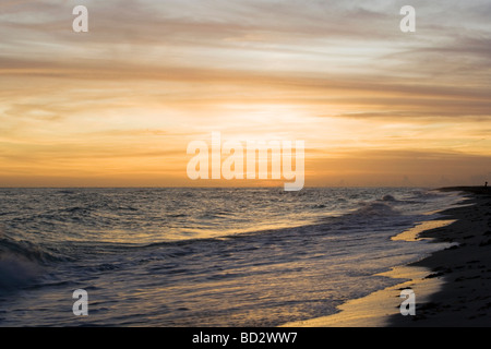 Coucher du soleil sur la plage de Bowman - Sanibel Island, Floride Banque D'Images