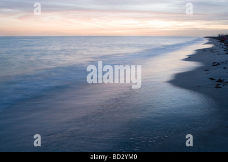 Après le coucher du soleil sur la plage de Bowman - Sanibel Island, Floride Banque D'Images