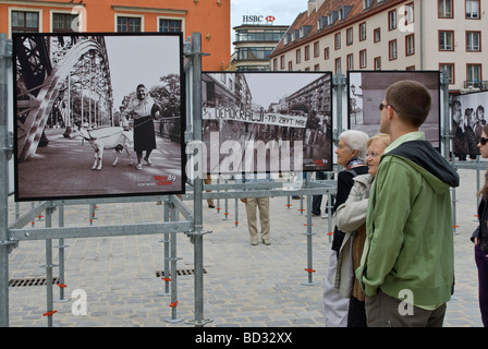 1/3 de la démocratie n'est pas assez de signer, de démonstration à Paris juin 1989, l'effondrement du communisme, affiche juin 2009, Wrocław Pologne Banque D'Images