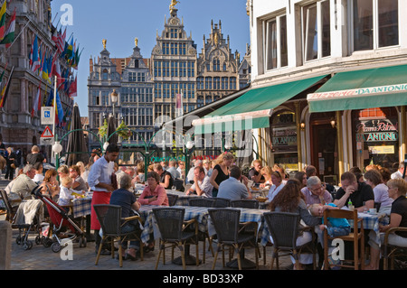 Café près de Grote Markt Anvers Belgique Banque D'Images