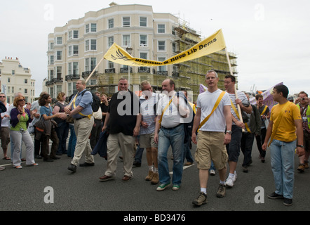 Brighton, Angleterre, Royaume-Uni - La parade au cours de l'assemblée annuelle de Brighton Pride Gay Pride celebration. 1er août 2009. Banque D'Images