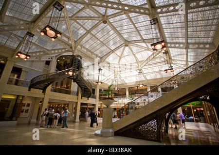 Le Rookery Building Frank Lloyd Wright intérieur rénové Chicago Illinois Banque D'Images